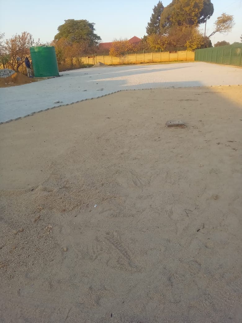 Sinqobile Construction Concrete paving in Soweto - Professional construction work