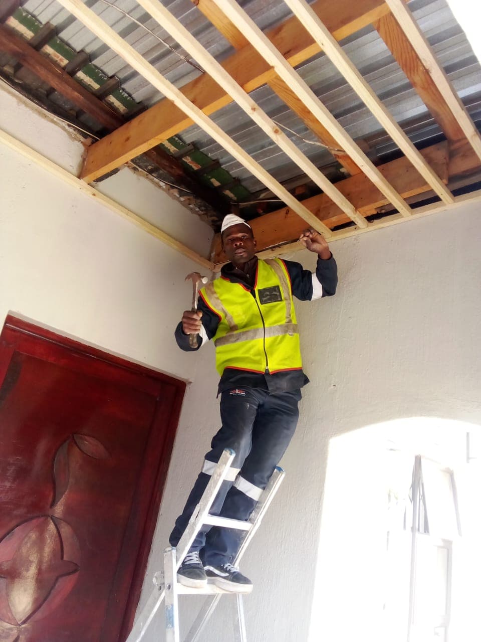 Sinqobile Construction Ceiling truss installation in Sandton - Professional construction work